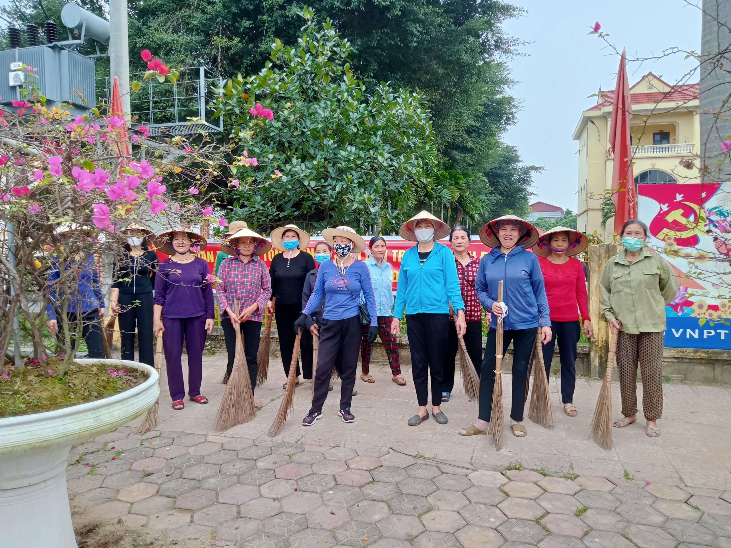 Thông báo số: 119/TB-UBND ngày 12/07/2024 của UBND thị trấn Tứ Kỳ về việc phát động phong trào toàn dân ra quân dọn vệ sinh môi trường trên địa bàn với chủ đề “Vì một thị trấn Tứ Kỳ xanh, sạch, đẹp, văn minh”